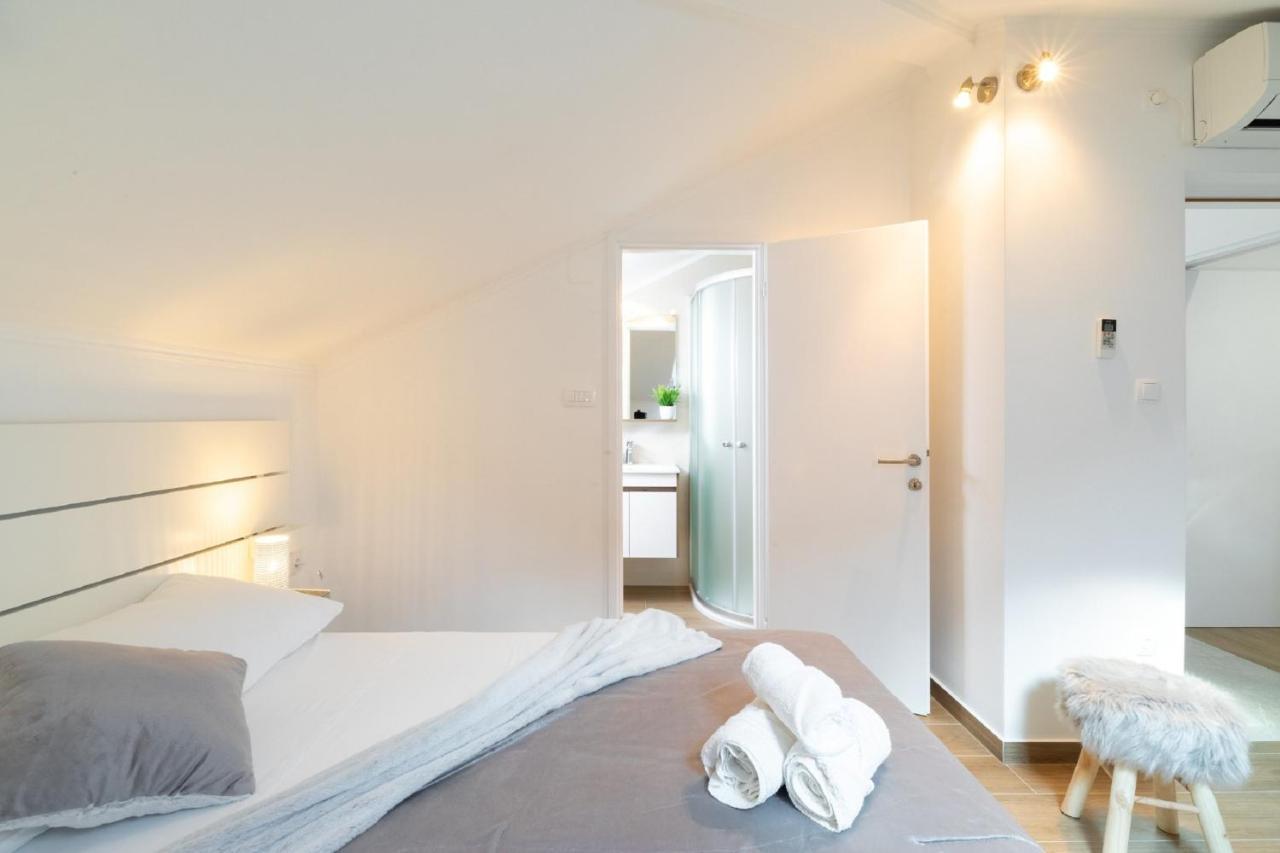 Apartment Dragojevic Vela Luka Ngoại thất bức ảnh